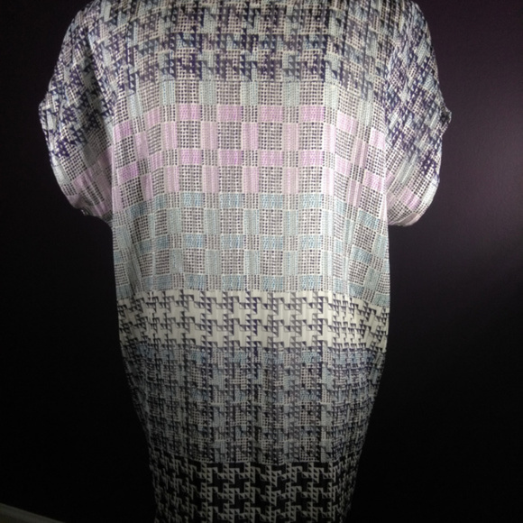 Beautiful cabi Spring 2014 Astor Blouse ♥ - Picture 5 of 8